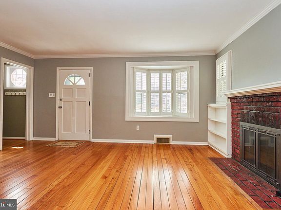 3rd image of 6804 Jefferson Ave