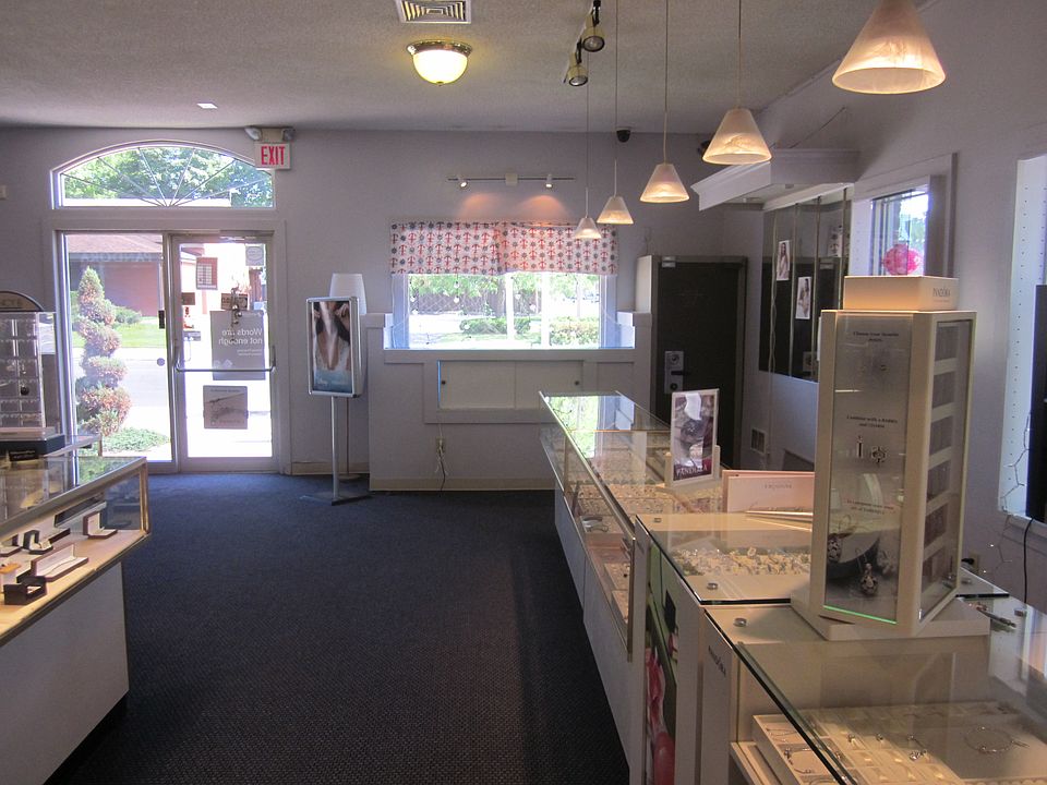2nd image of 304 Ford Street