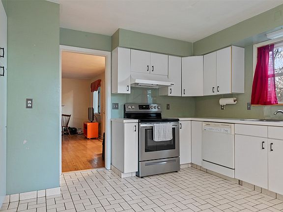 5th image of 1022 Vestal Ave