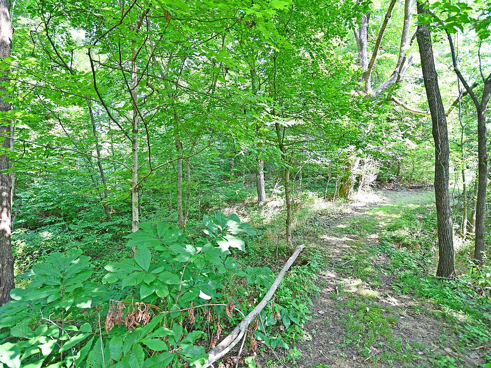 2nd image of 8120 Routt Rd
