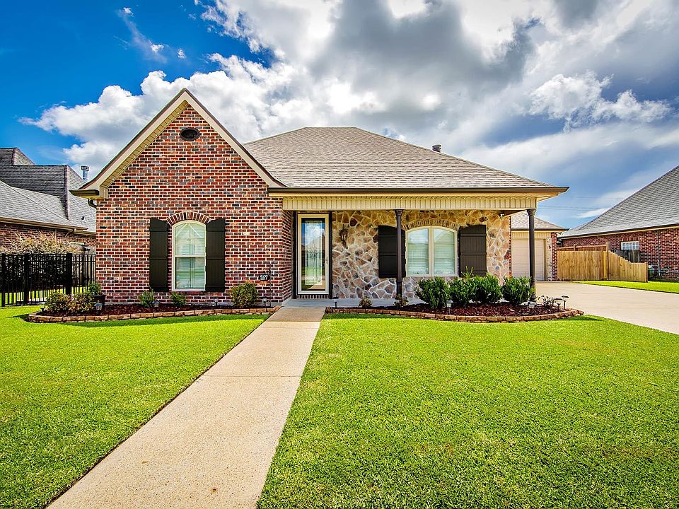 1st image of 257 Inglewood Way