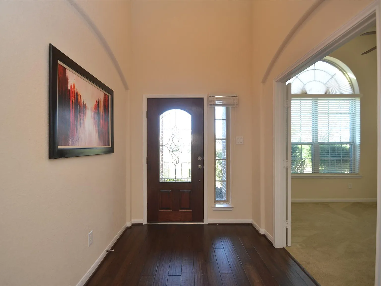 4 bed, 2.5 bath, 2672 sqft, $3,050 — Photo 3