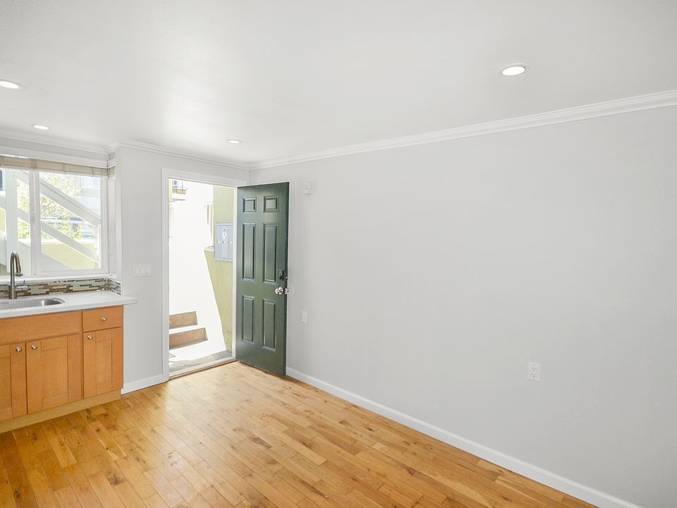1st image of 362A 11th Ave #A