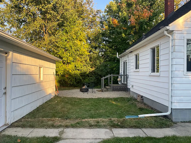2112 Alice St — Photo 15