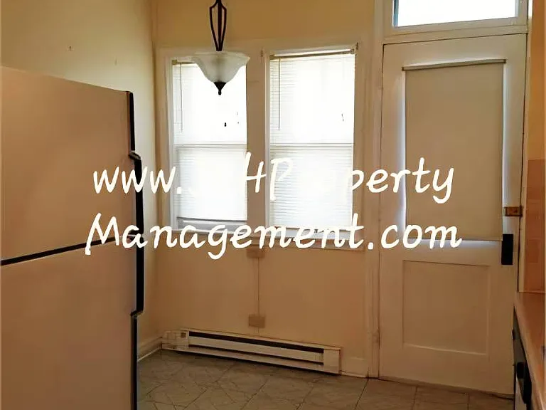 624 W Stephenson St #3 — Photo 6