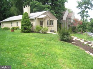 598 Dannaker Rd, Wayne, PA 19087