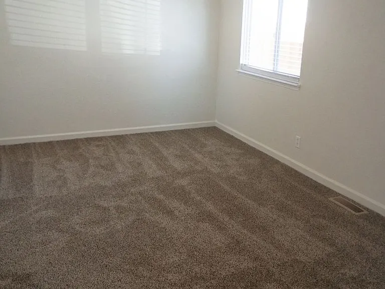 3225 Lucerne Way — Photo 9