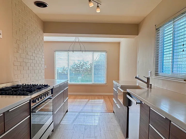 2403 Mira Vista Dr — Photo 19