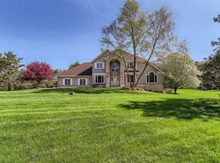 353 Deer Valley Dr, Hudson, WI 54016