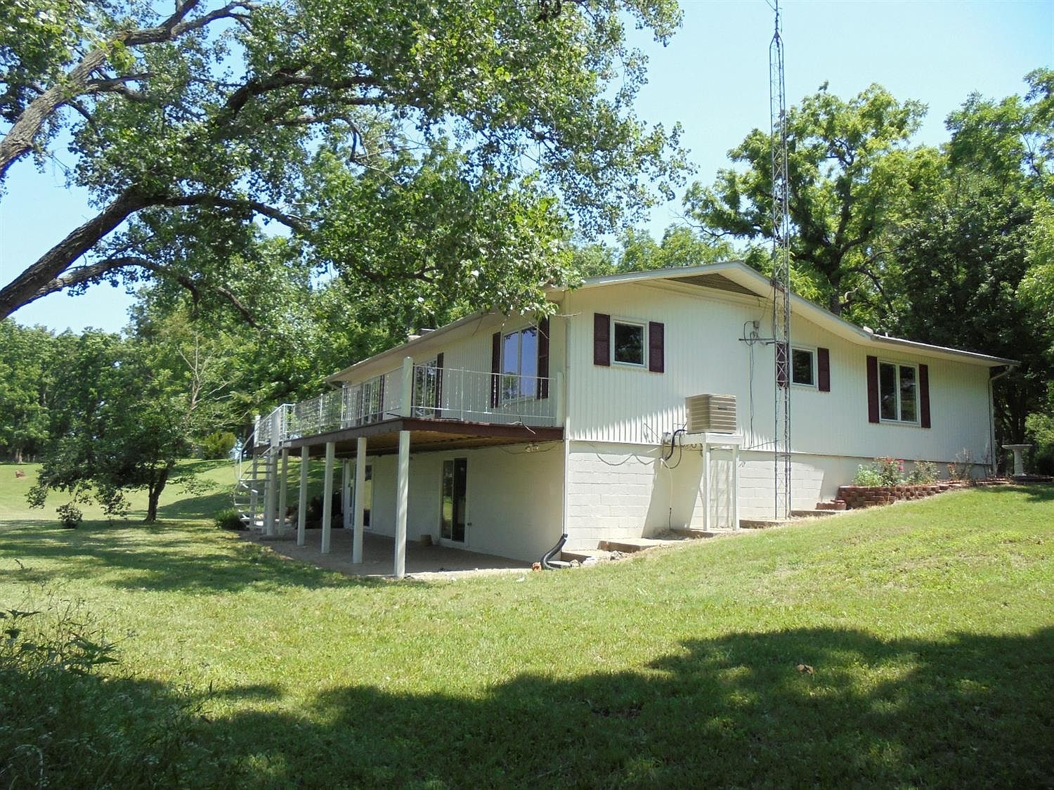 18200 Jackson Rd, Chanute, KS 66720 Zillow