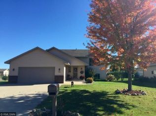 716 Pleasant View Ln, Litchfield, MN 55355