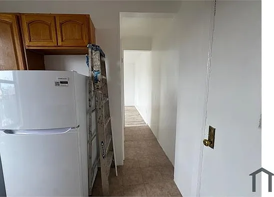 1 bed, 700 sqft, $2,762 — Photo 2
