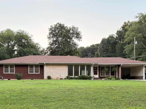 2307 Jackson Ave N, Russellville, AL 35653