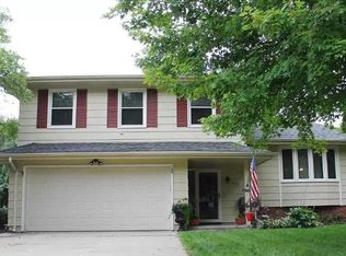 3919 N 101st St, Omaha, NE 68134