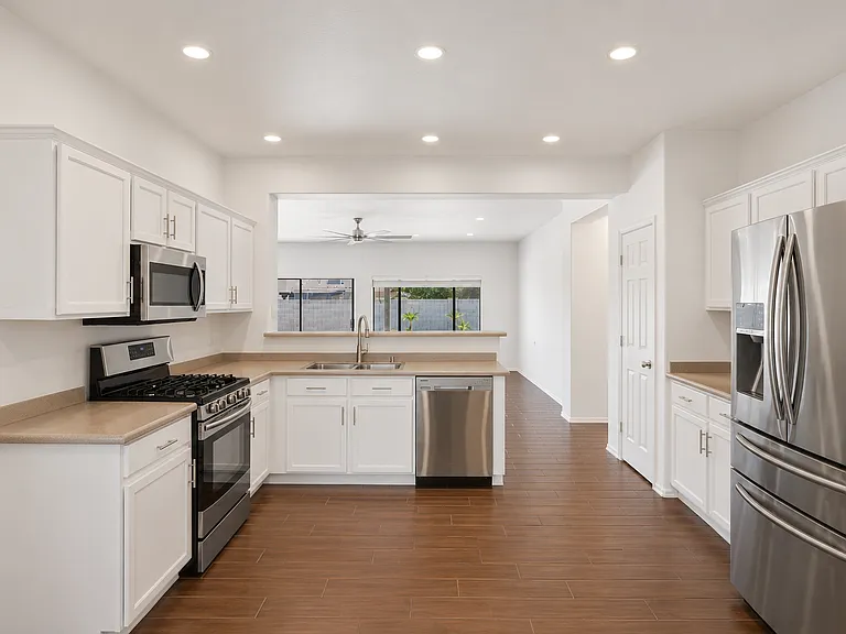 5427 W Marietta Dr — Photo 6