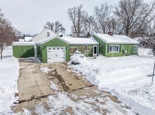 1003 10th St NE, Rochester, MN 55906