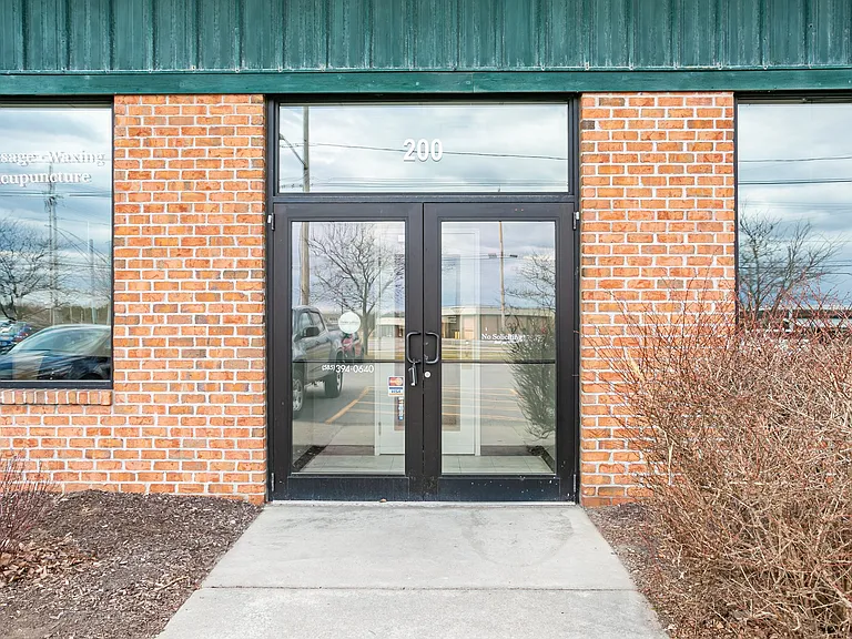 2510 Rochester Rd #200 — Photo 2