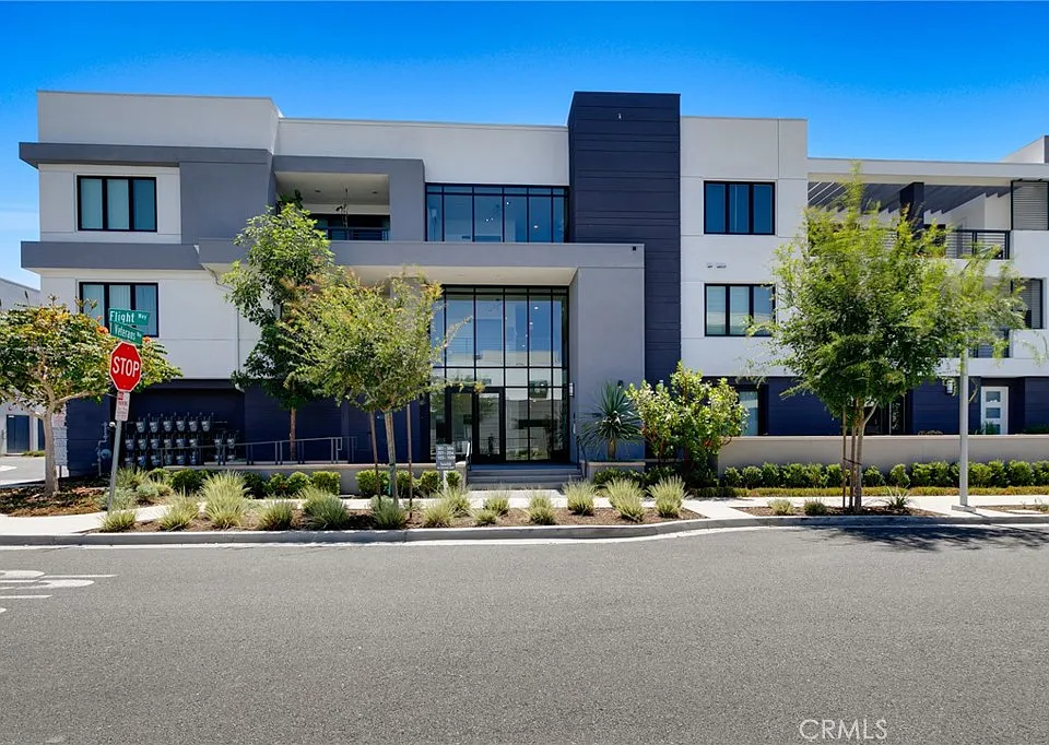 16450 Veterans Way #301