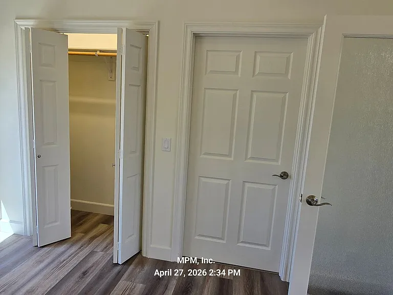 5136 Hillcrest Dr — Photo 41