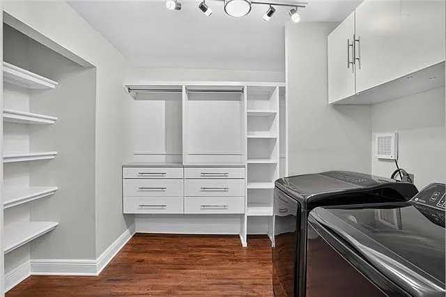 516 Peniston St — Photo 11