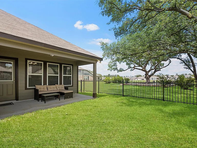 11714 Glossy Oak Ln — Photo 22
