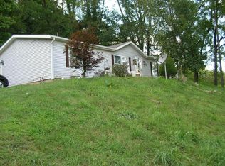 2843 Swans Rd NE, Newark, OH 43055