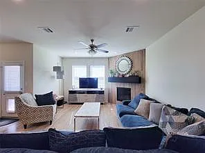 4123 Highland Cliff Ln — Photo 7