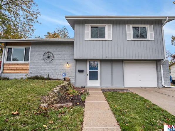 9650 Ruggles St, Omaha, NE 68134
