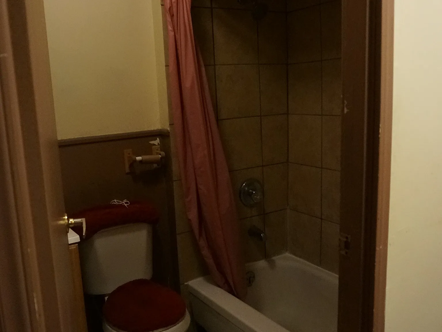 3 bed, 1000 sqft, $1,050 — Photo 3