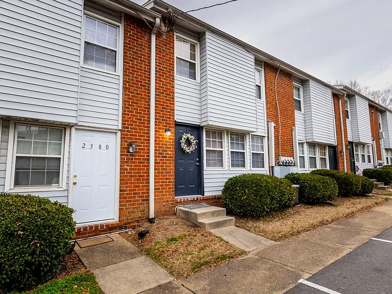 Graystoneplace Apartments — Photo 12