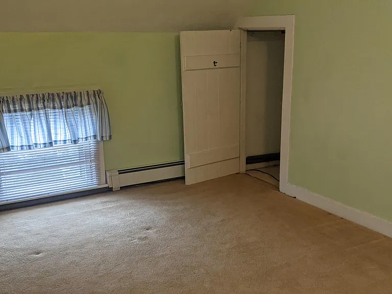 575 Mount Hope Ave #3 — Photo 8