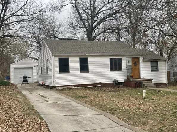 461 Fieldcrest Dr, Pittsburg, KS 66762