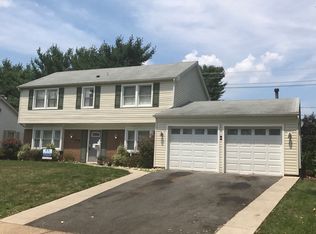 56 Elmwood Ln, Willingboro, NJ 08046