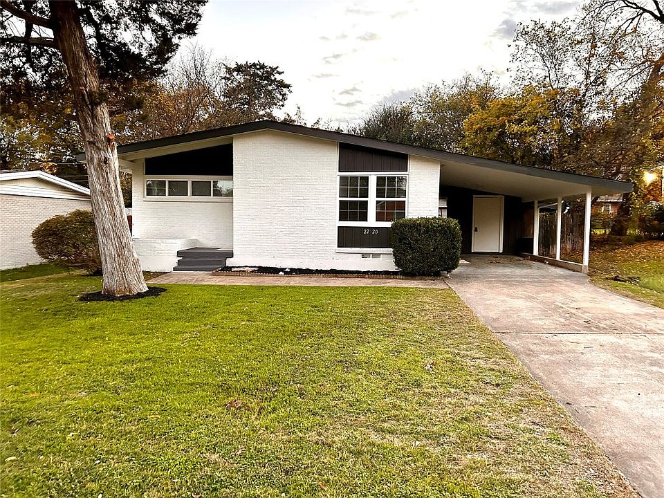 1st image of 2220 Myrtlewood Dr