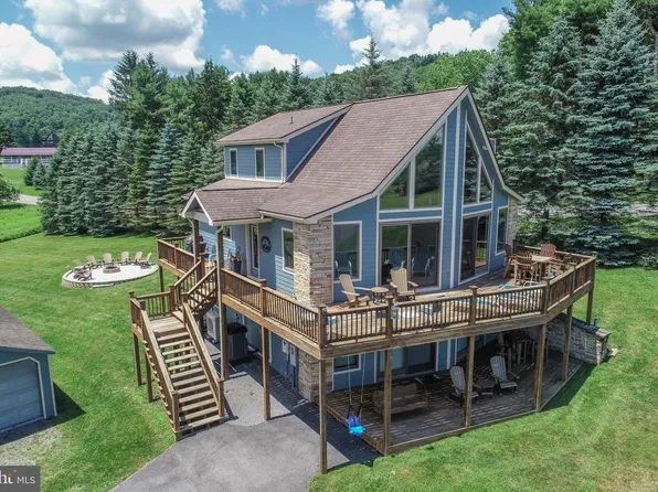 8 Hidden Cove Ct, Oakland, MD 21550