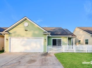217 N Fowlkes St, Sealy, TX 77474