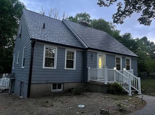 18 Way Hill Rd, Waterford, CT 06385