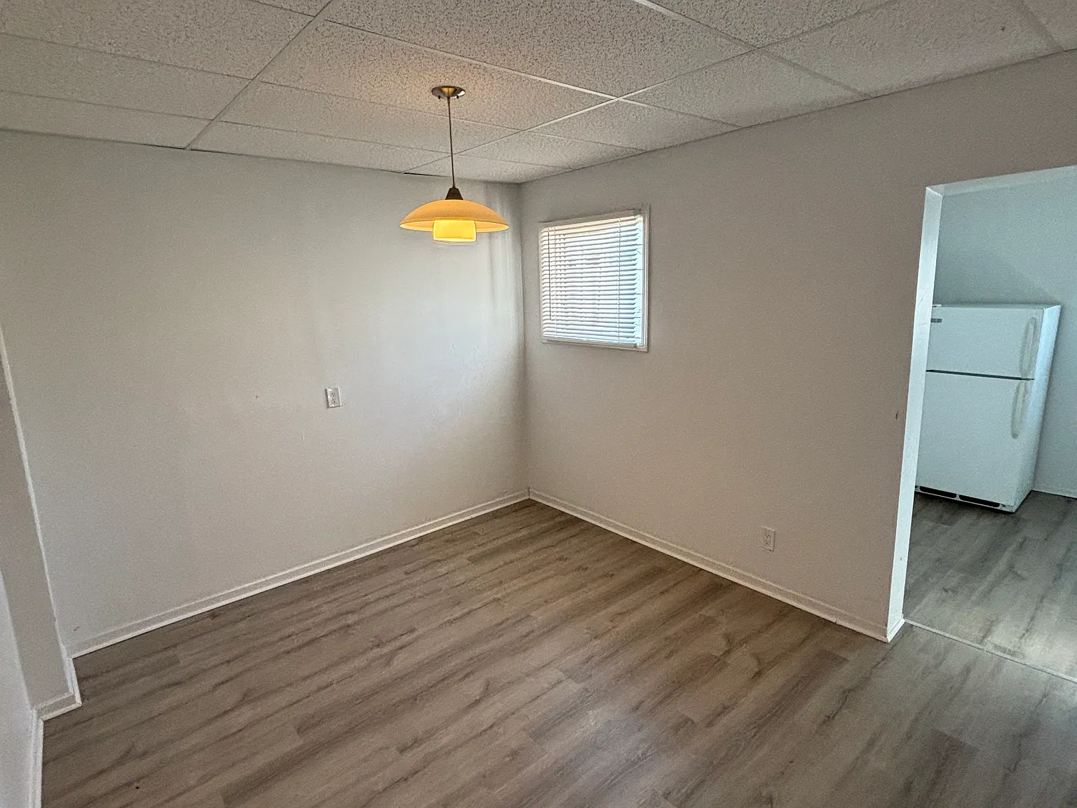 744 Elgin Ave — Photo 4