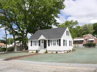 123 Fleming St, Lowell, MA 01851