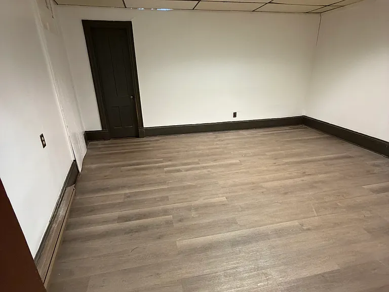 130 Main St #4 — Photo 1