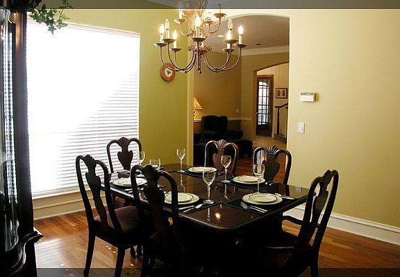 4th image of 8105 Stonehill Dr