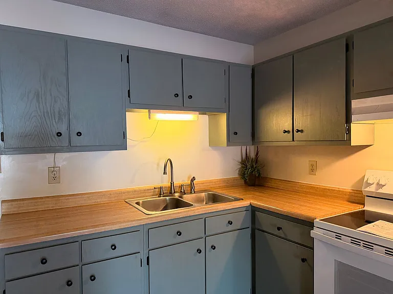 3020 Sherrill Ave #F — Photo 7