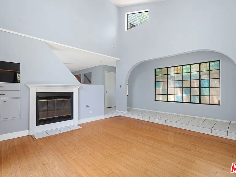 3113 Thatcher Ave — Photo 2