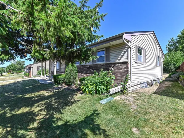 1220 Lakeview AVENUE, South Milwaukee, WI 53172