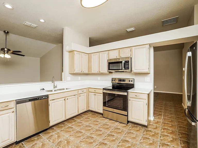 10415 Copperwood Dr — Photo 9