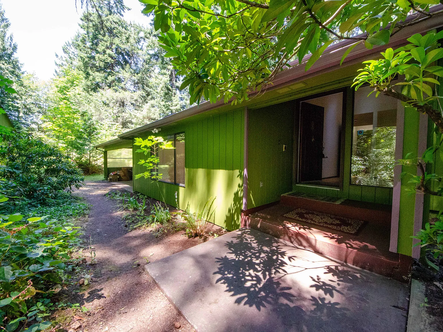 3 bed, 2.5 bath, 2302 sqft, $3,250 — Photo 3