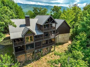 3746 Edge Park Dr, Sevierville, TN 37862