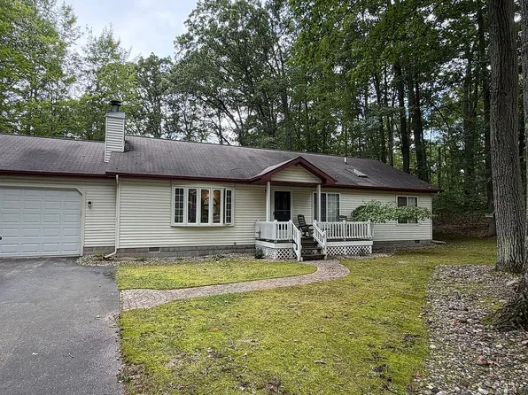 4876 Flynn St, Roscommon, MI 48653