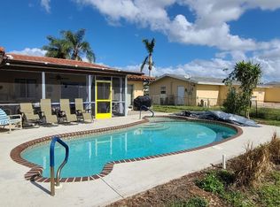 1652 S Mayfair Rd, Fort Myers, FL 33919
