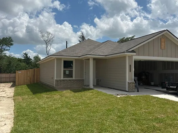 1638 Lucky St, Bryan, TX 77803